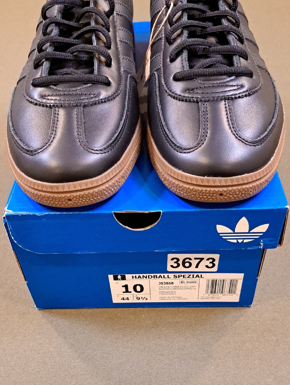 Adidas Handball Spezial - Color: Black/Carbon/Gold - Size: Men 10 - Picture 3 of 10